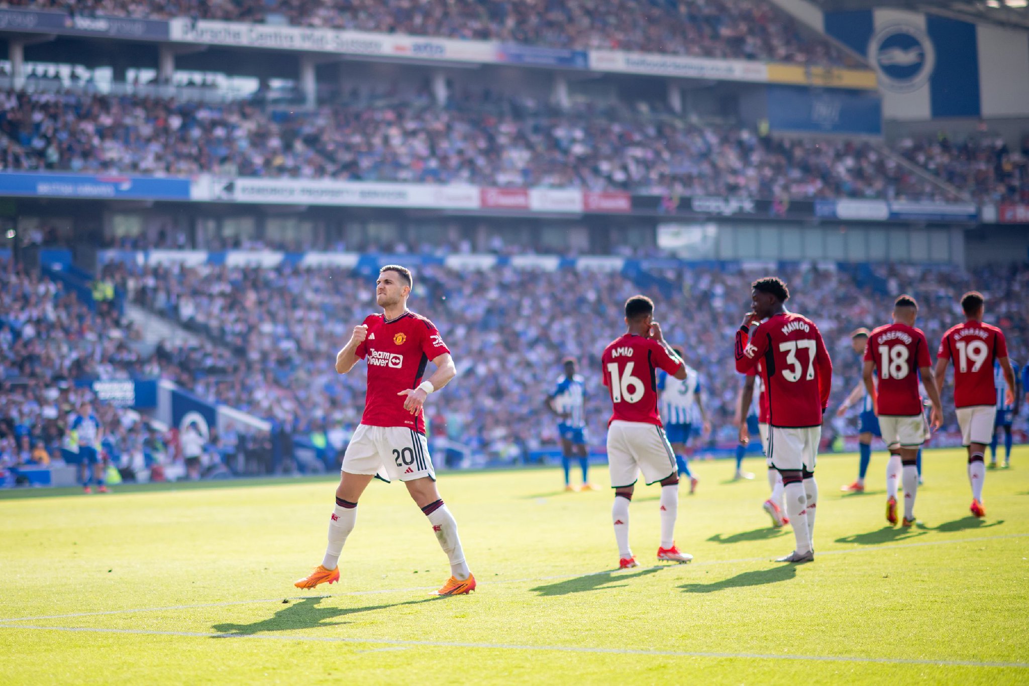 尤尔加登似 尤尔加登似